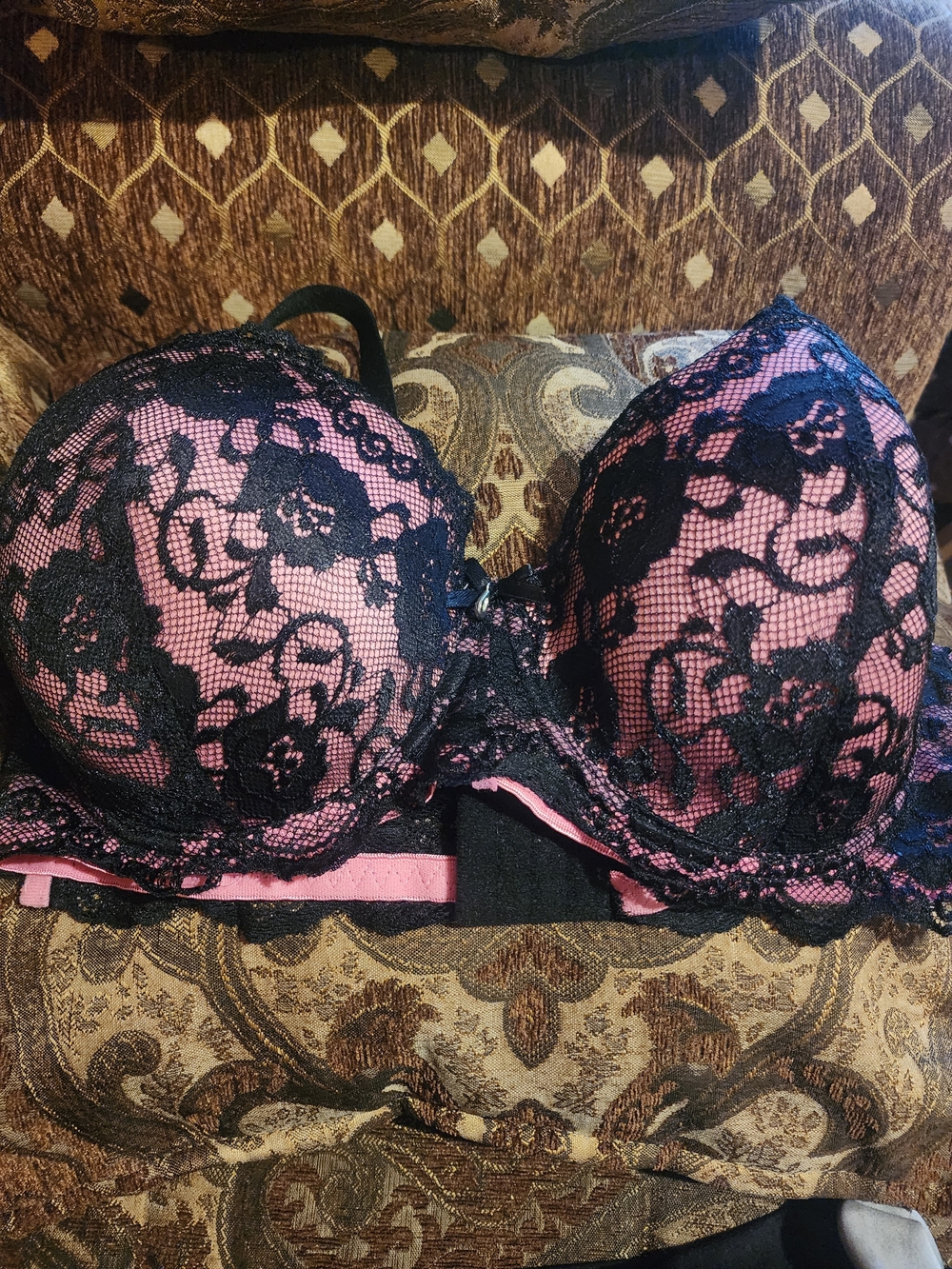 Pink & Black Lace Underwire Push-Up Bra